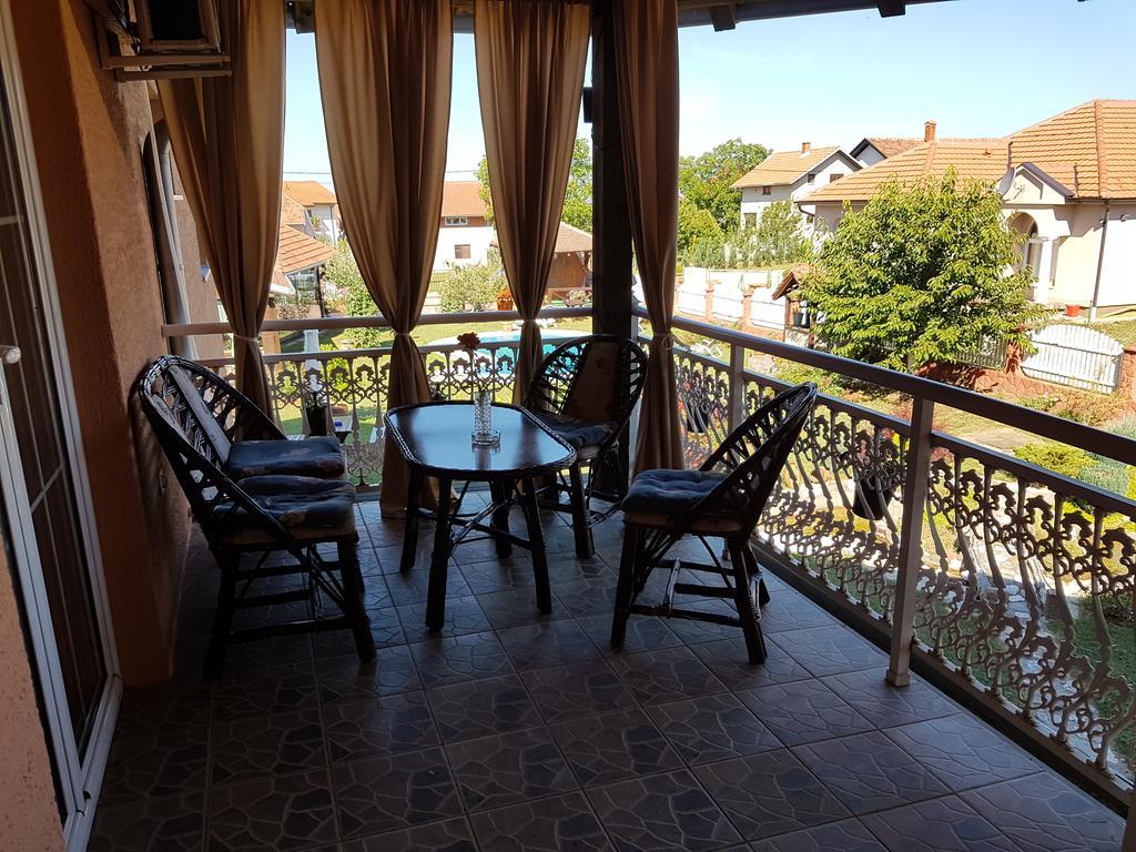Guest House Rose Smederevska Palanka Exterior photo