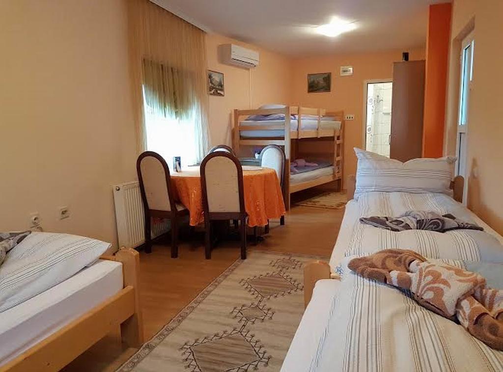 Guest House Rose Smederevska Palanka Exterior photo